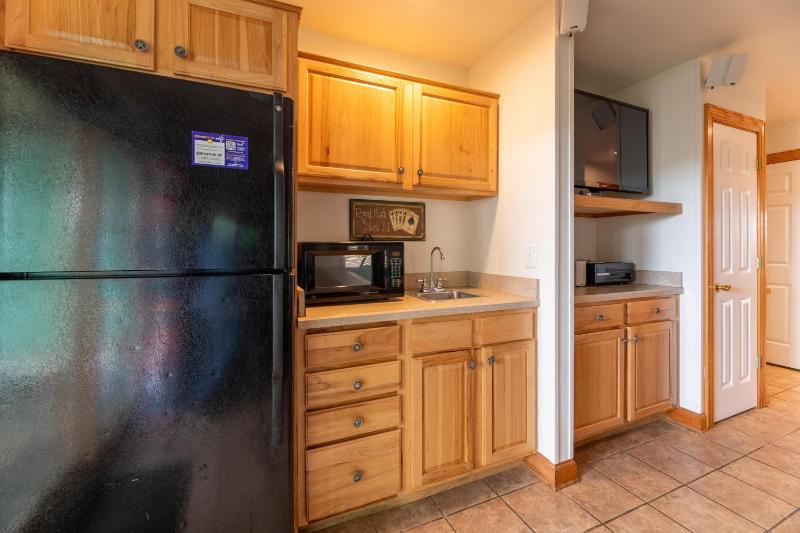 Salty Dog - NH MP 11.5 Oceanfront Ocean View Elevator Pool Hot Tub Pool Table Pets OK Flex Stays - image 38