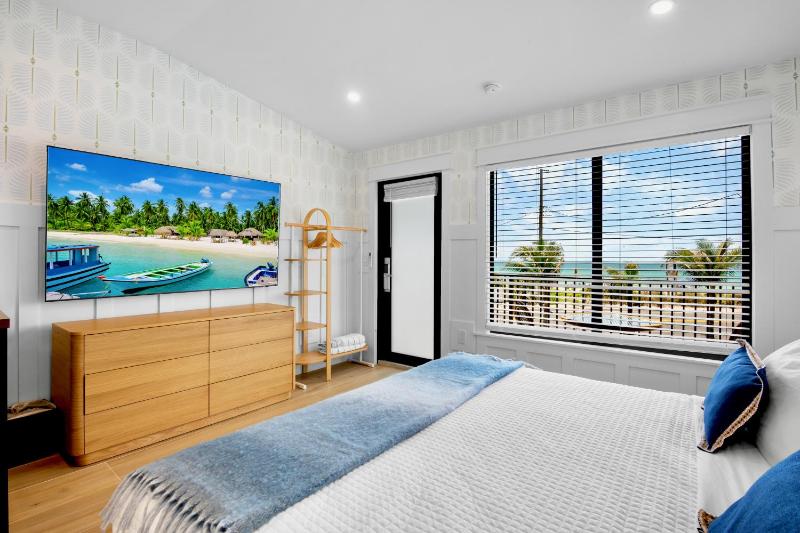 Tropic Isle At Anna Maria Island Inn - image 2