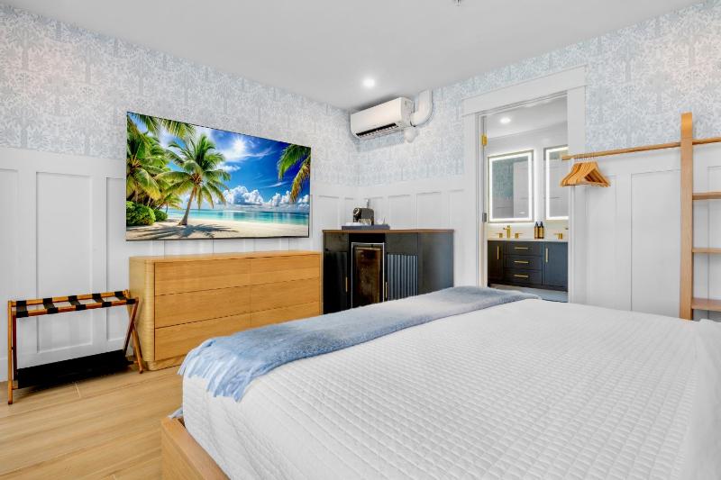 Tropic Isle At Anna Maria Island Inn - image 21