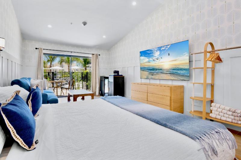 Tropic Isle At Anna Maria Island Inn - image 19