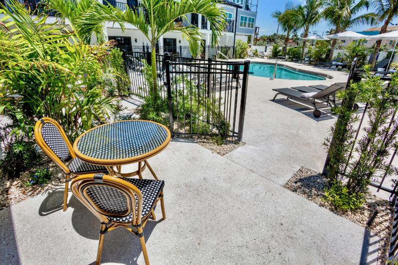 Tropic Isle At Anna Maria Island Inn - image 25
