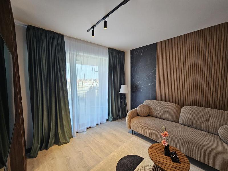 Superior Jacuzzi Apartment Sea Side Terrace - image 9