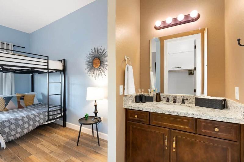 Scottsdale Oasis - Hot tub-Hike-Views-Kids YES! - image 15