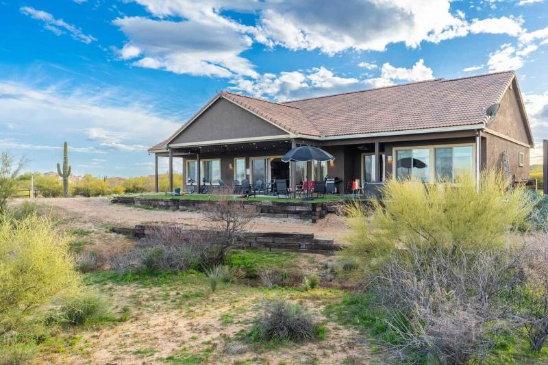 Scottsdale Oasis - Hot tub-Hike-Views-Kids YES! - image 11