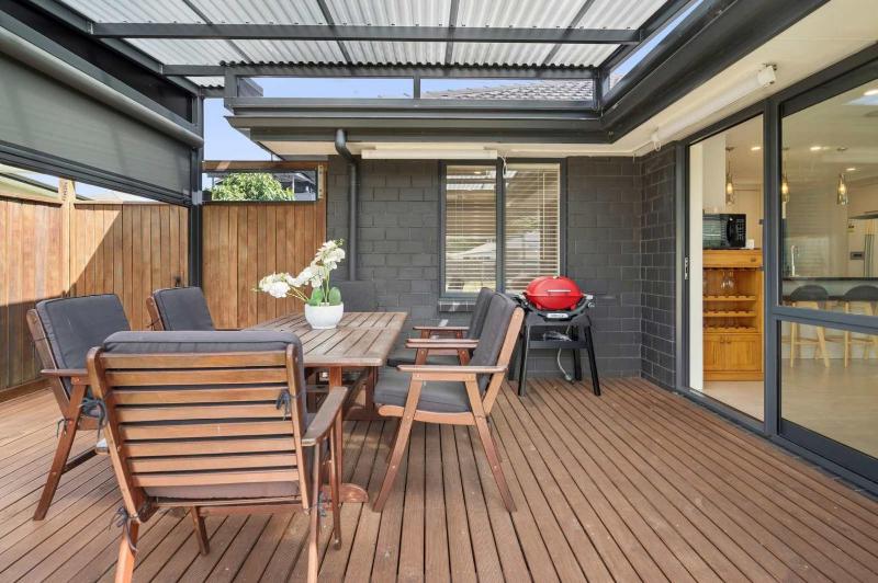 Basil Inn - Lynmore with Amazing Covered Deck - image 9