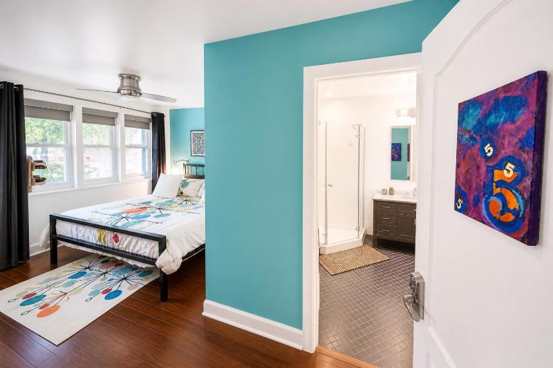 House 5863- Chicago'S Premier Bed And Breakfast - image 2