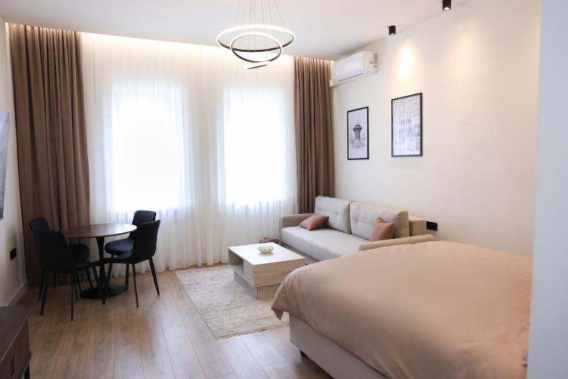 Prestige Center Apartment Free Parking - image 8
