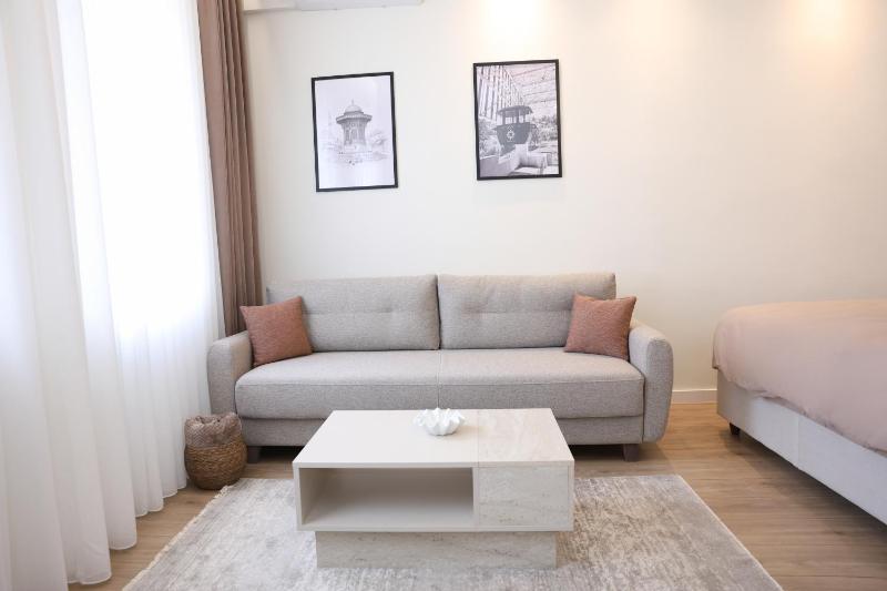 Prestige Center Apartment Free Parking - image 9