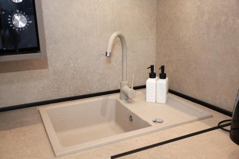 Prestige Center Apartment Free Parking - image 11
