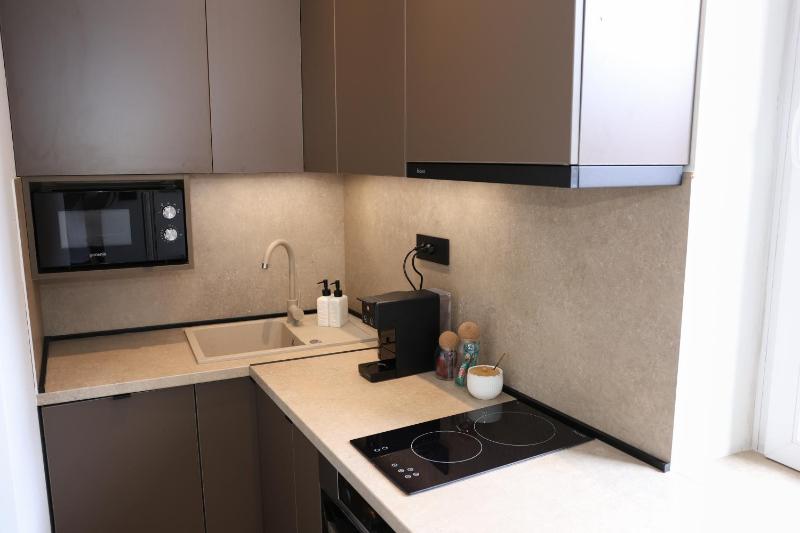 Prestige Center Apartment Free Parking - image 14