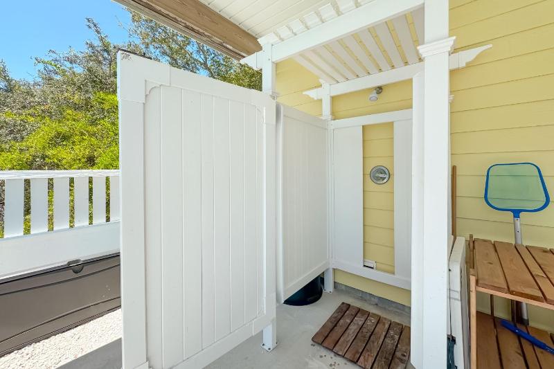 The Yellow House South at Herons Walk - image 29