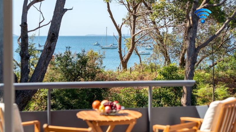 Lucys at the Bay - image 1