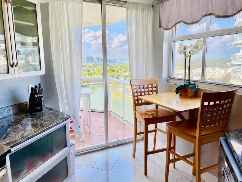 Ocean & Bay Views 2BR 2BA Beach Condo Parking - image 13