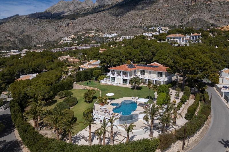 Villa La Madrugada Golf by Abahana Luxe - image 24