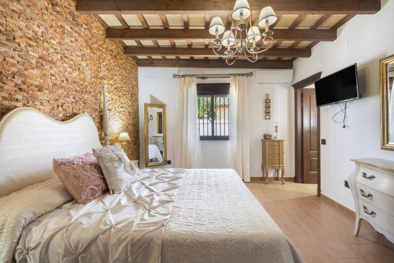 Villa la Dehesa. Solo familias. - image 32