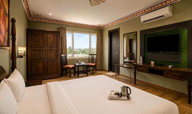 Sahibs Royal - Near Taj Mahal - image 5