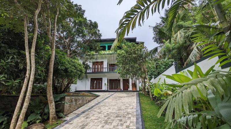 Tranquil Lavish Resort Hiriketiya - image 16
