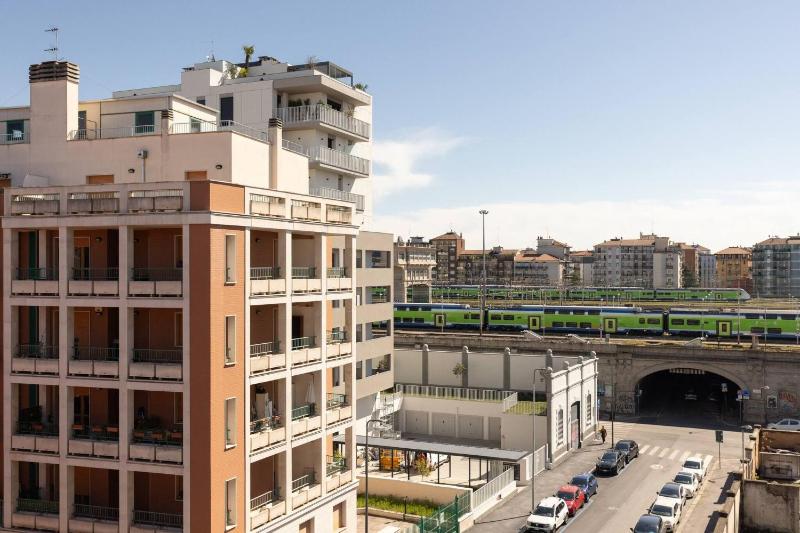 Large Duplex with private Terrace Gluck Milan - image 7