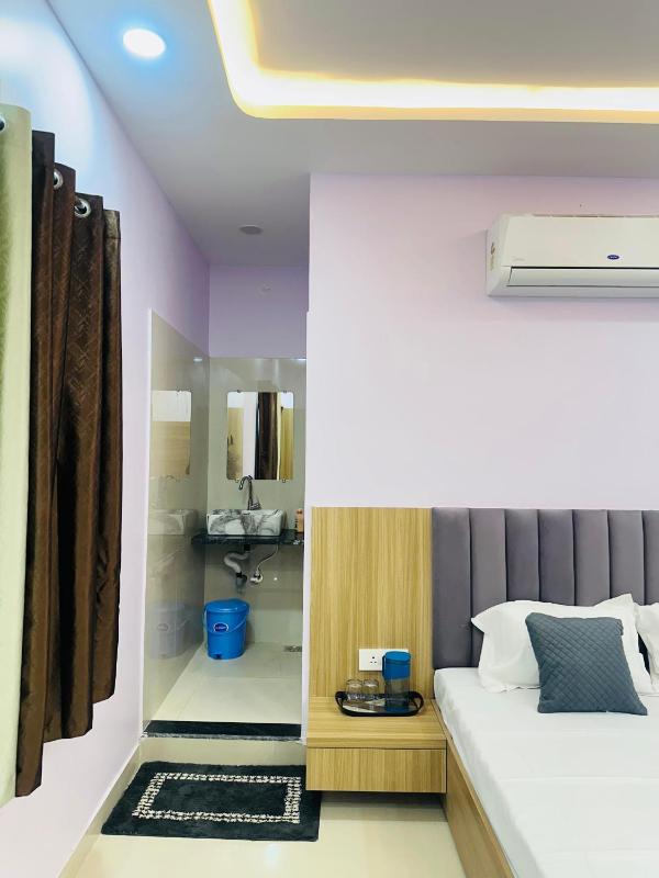 Shree Aaditri Inn - image 5