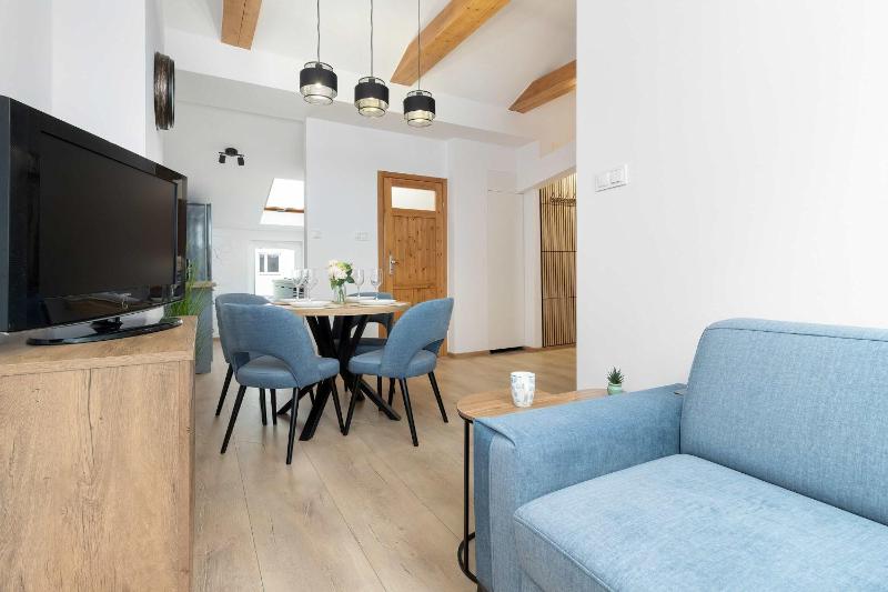 Baltic Breeze Sopot Apartment Near the Beach by Noclegi Renters - image 16