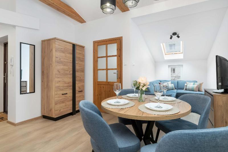 Baltic Breeze Sopot Apartment Near the Beach by Noclegi Renters - image 15