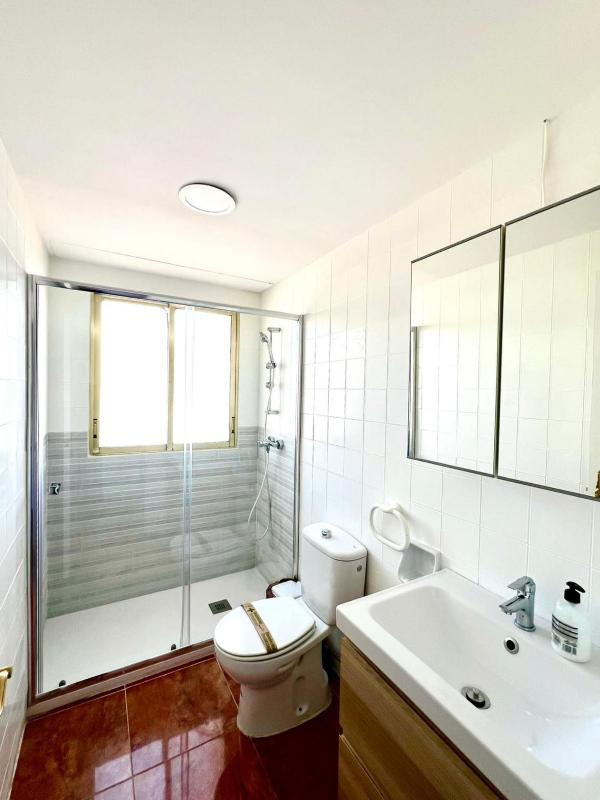 797 HOLIDAY RENTALS - Piso con espectaculares vistas en primera linea de playa - image 19
