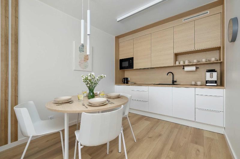Sunday Klimatyzowany Apartament z Parkingiem i Balkonem oraz SPA by Noclegi Renters - image 13