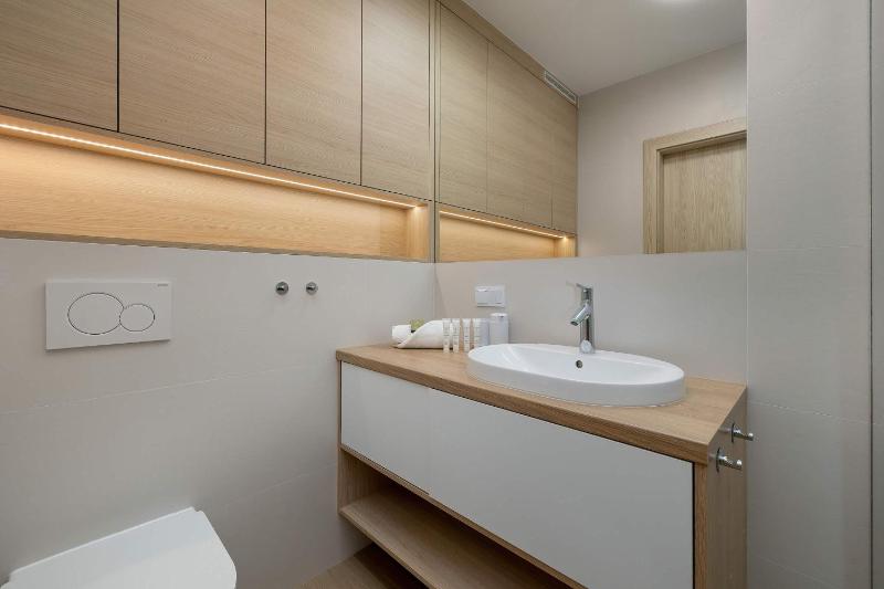 Sunday Klimatyzowany Apartament z Parkingiem i Balkonem oraz SPA by Noclegi Renters - image 7