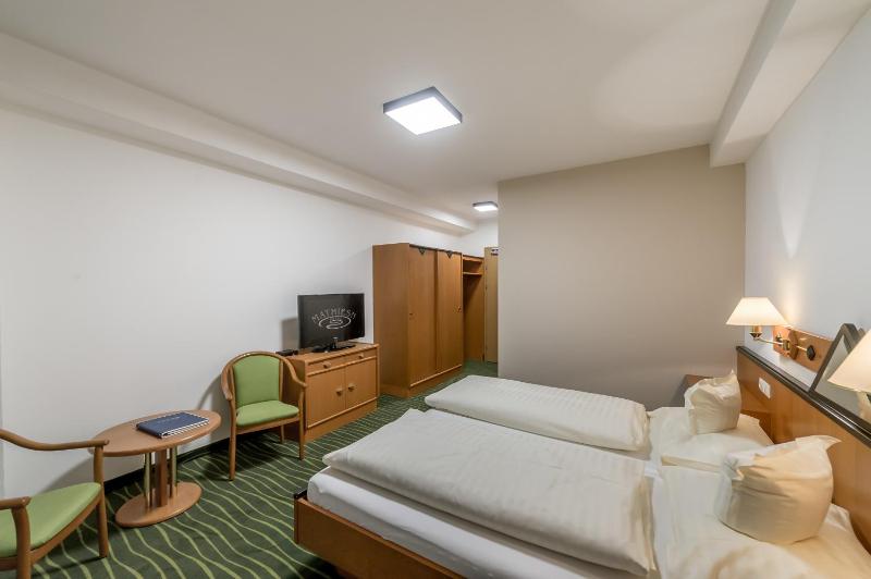 Standard Double Room with Balcony image 4