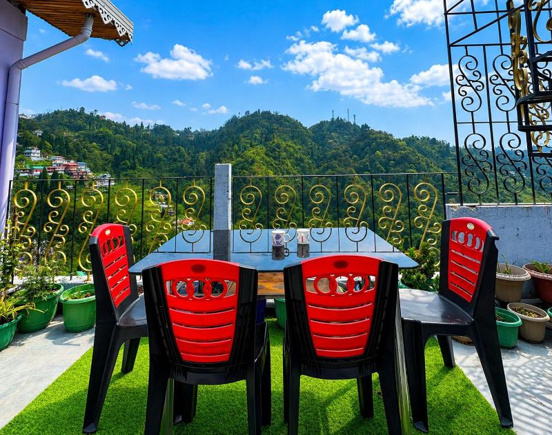 Mountain Paradise Homestay Darjeeling Batasia Loop - image 2