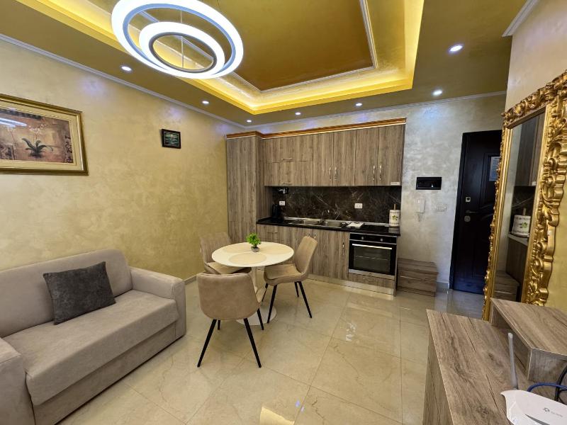 Gold & Violet Studio - image 5