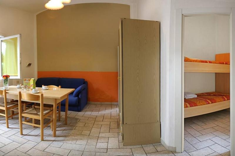 Feriendorf Cisano San Vito Dreizimmer-Bungalow Zaffiro für 4 Personen - image 8