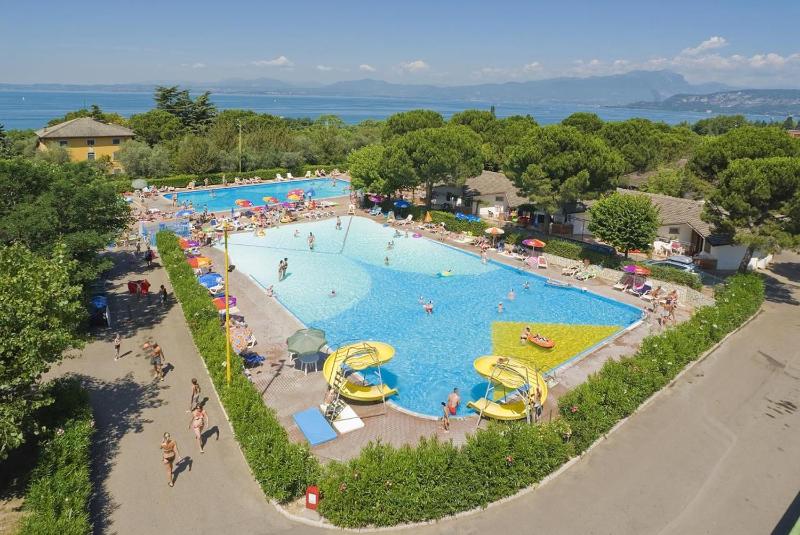 Feriendorf Cisano San Vito Dreizimmer-Bungalow Zaffiro für 4 Personen - image 46