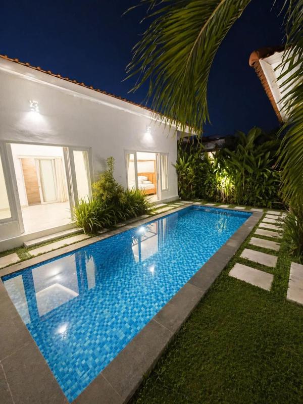 Cozy 3BR Villa in Kerobokan Bali - image 1