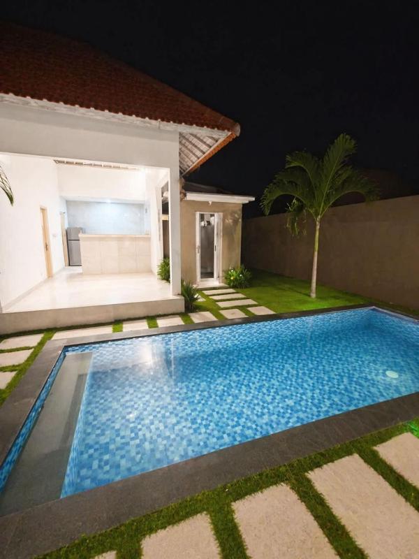 Cozy 3BR Villa in Kerobokan Bali - image 3