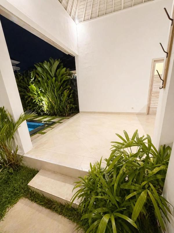 Cozy 3BR Villa in Kerobokan Bali - image 12