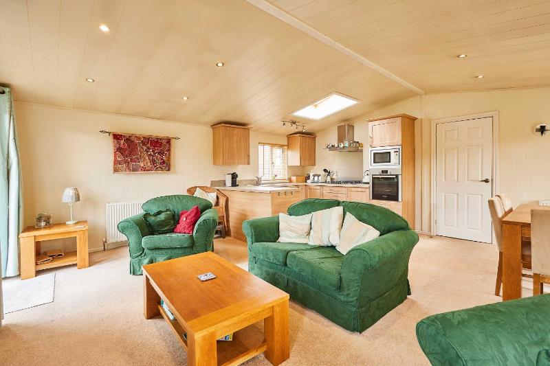 Host & Stay | Pine View - image 16