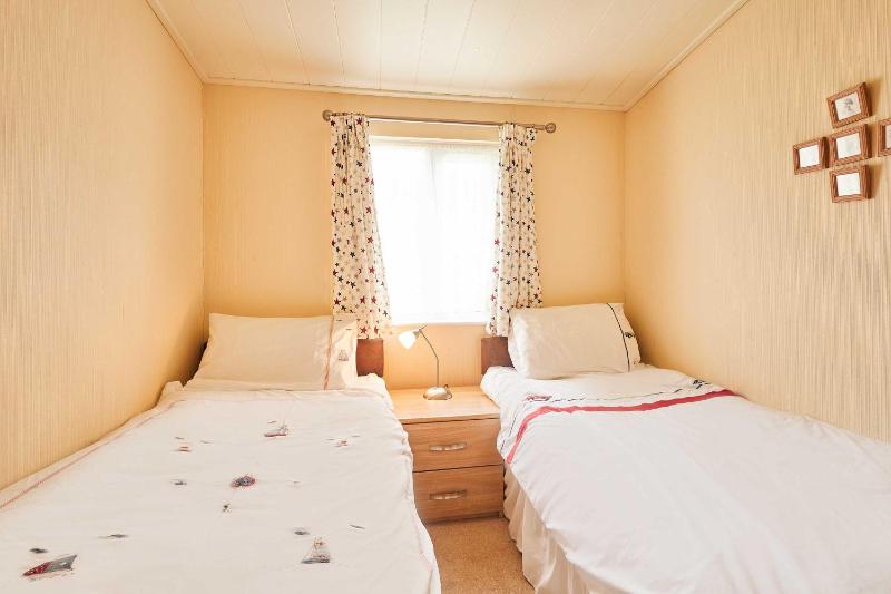 Host & Stay - Pine View - image 16