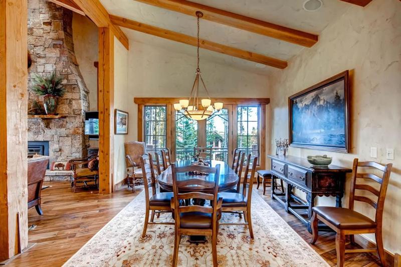 Hatari Lodge Huge Custom Home Walk to Gondola Great Amenities! - image 3