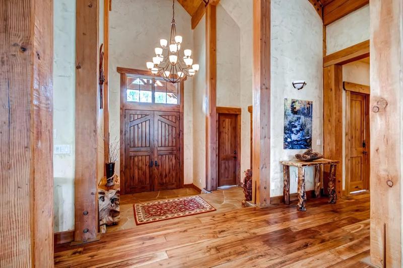 Hatari Lodge Huge Custom Home Walk to Gondola Great Amenities! - image 42