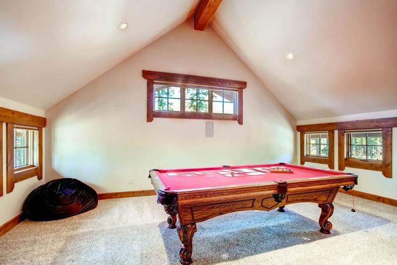 Hatari Lodge Huge Custom Home Walk to Gondola Great Amenities! - image 29