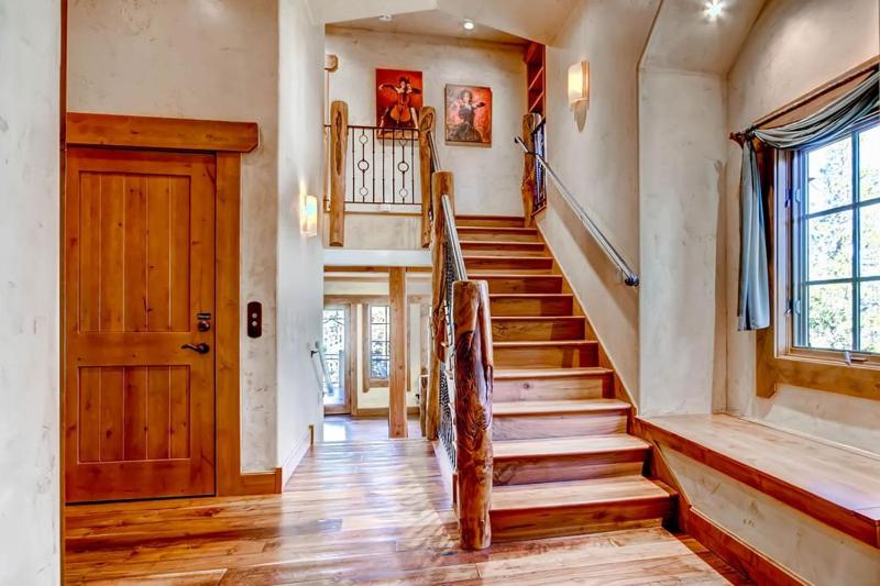 Hatari Lodge Huge Custom Home Walk to Gondola Great Amenities! - image 39