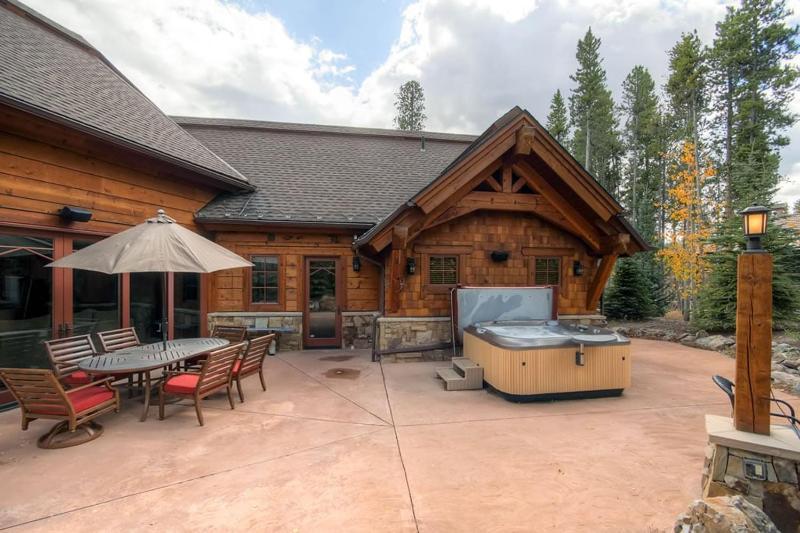 Hatari Lodge Huge Custom Home Walk to Gondola Great Amenities! - image 22