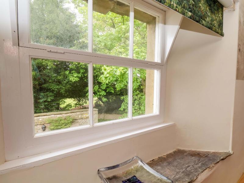 The Gardener's Cottage Low Hall - image 28