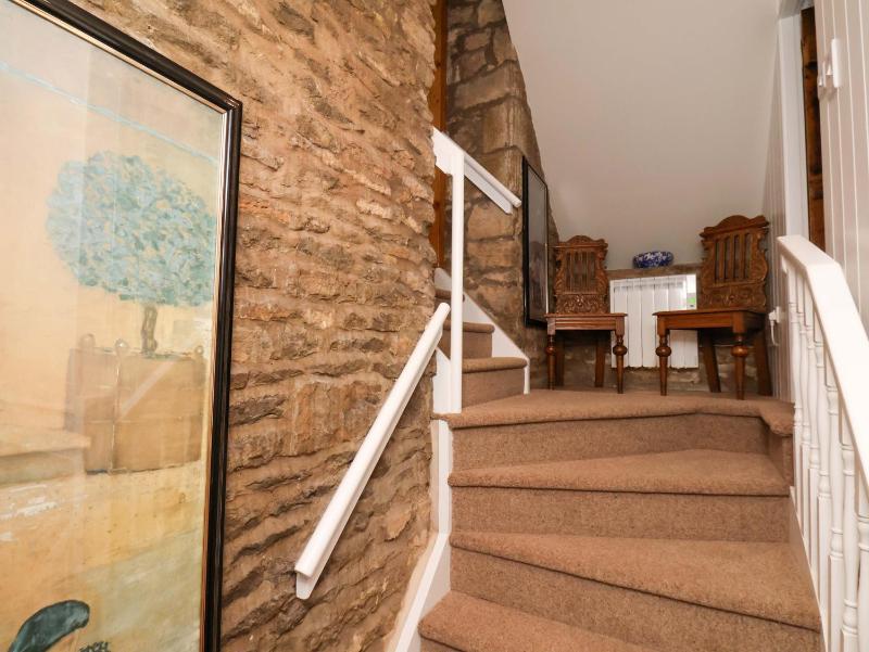 The Gardener's Cottage Low Hall - image 6