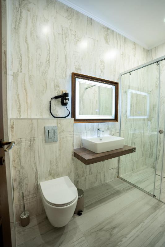 RAHAT Guest House in Old Town - Free Private Parking - image 42