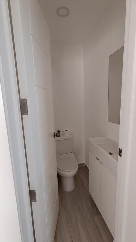 One suite - image 13