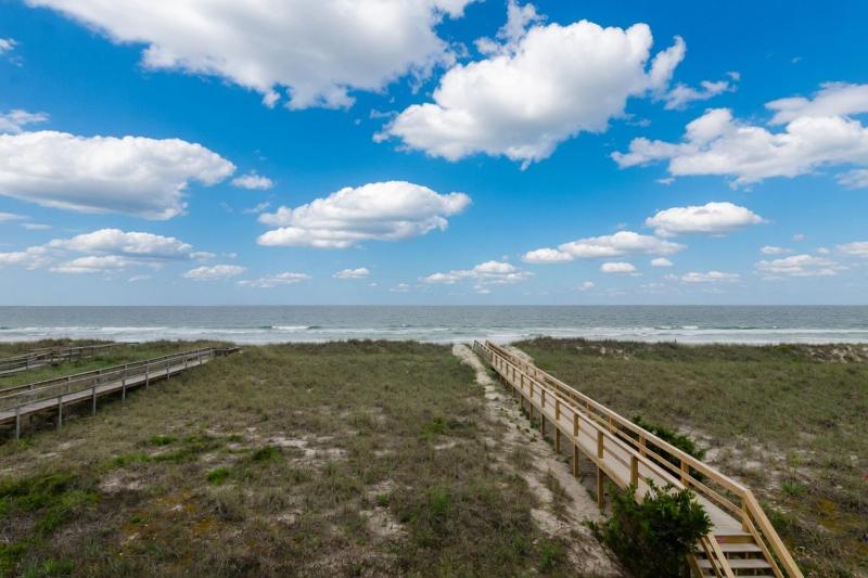 Janssen by Bryant Real Estate - image 45