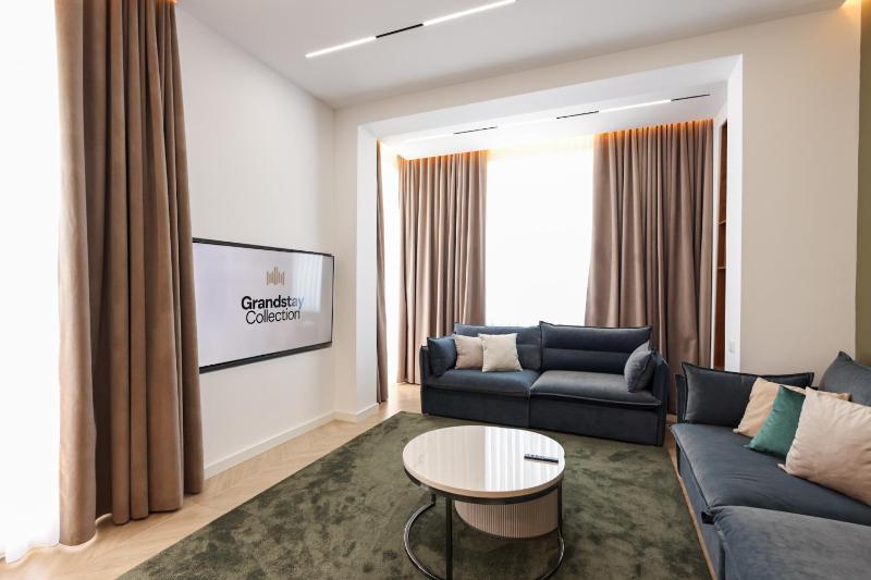 Grandstay Sea Penthouse - image 12