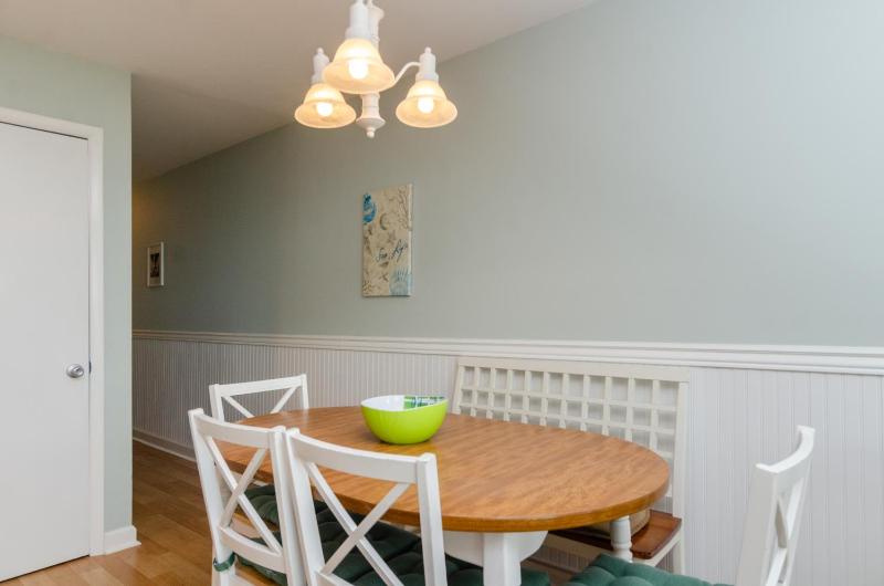 Janssen by Bryant Real Estate - image 40